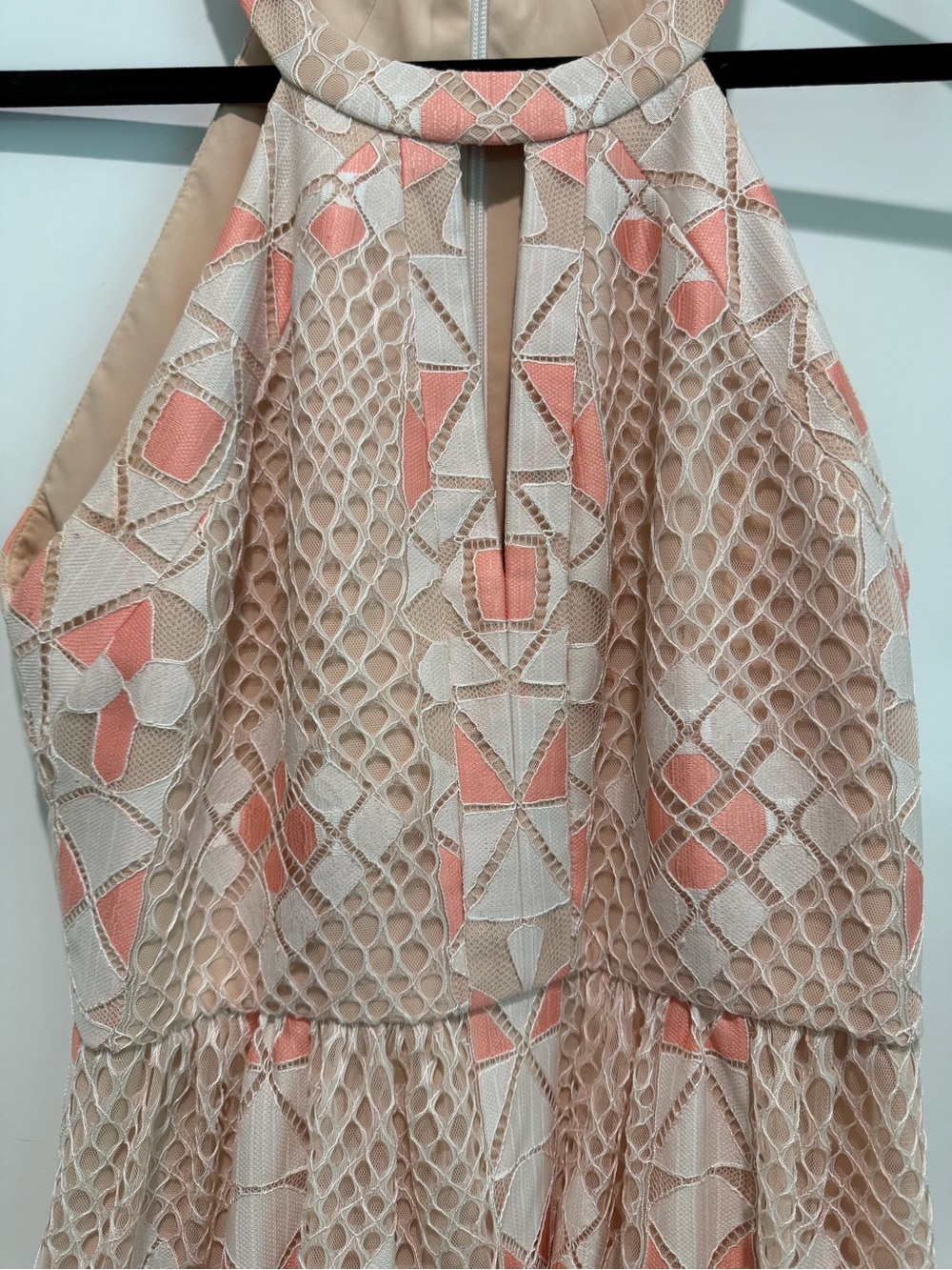 BCBGMAXAZRIA Blush Geometric Lace Halter Mini Dress Pink Ivory Size 6 - Picture 4 of 9